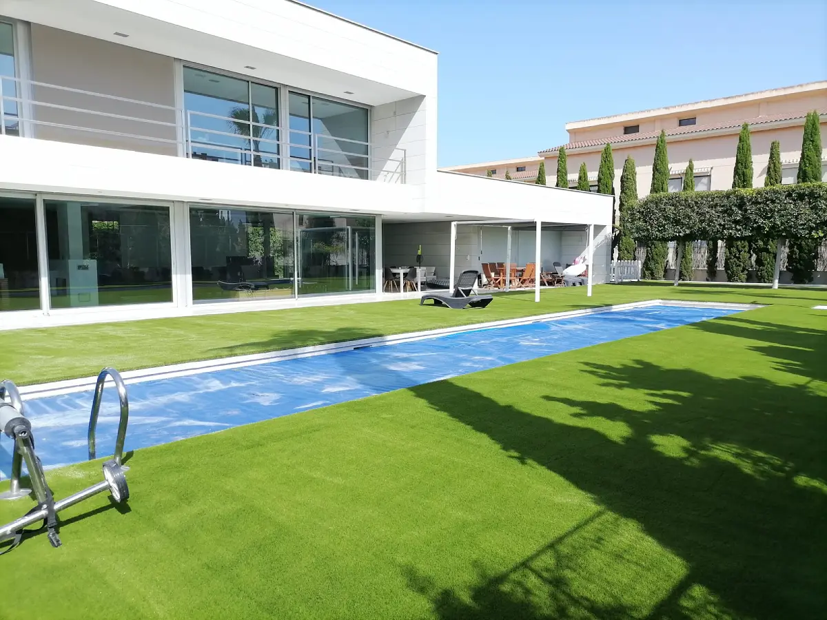 Césped artificial de casa en Alicante