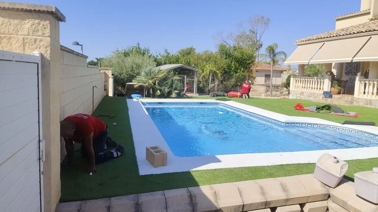 Instalación de césped artificial para particulares y empresas en San Vicente del Raspeig