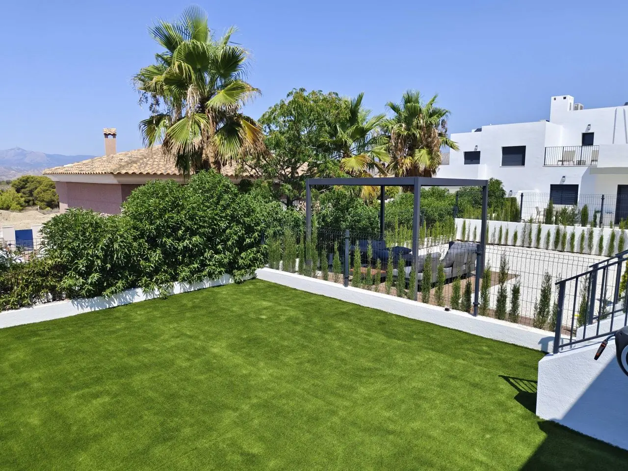 Artificial grass installation for homes and businesses in Jijona